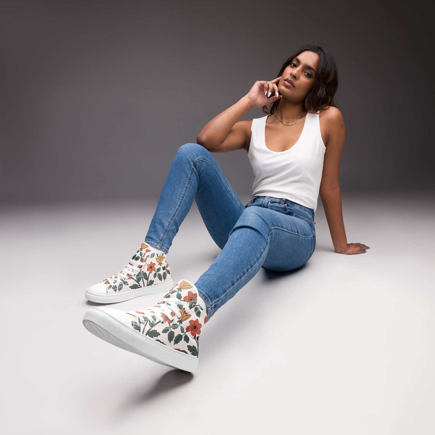 NUVO FLOWERS HIGHTOP SNEAKER